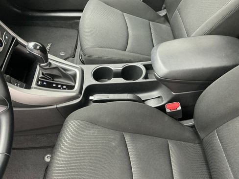 Used 2016 Hyundai Elantra Value Edition image 14