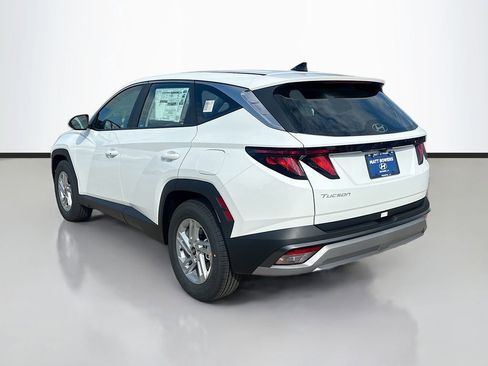 New 2026 Hyundai Tucson SE image 7