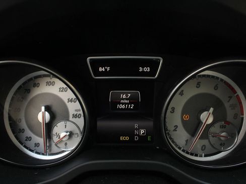 Used 2014 Mercedes-Benz CLA 250 4MATIC image 30