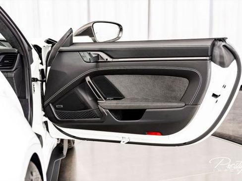 Used 2025 Porsche 911 GT3 RS RWD image 40