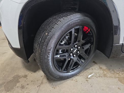 Used 2021 Chevrolet Traverse Premier w/ Redline Edition image 34