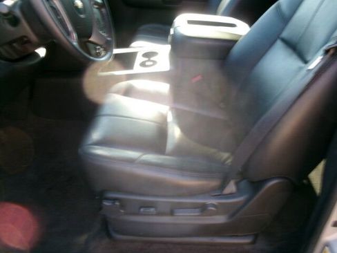 Used 2009 Chevrolet Avalanche LT w/ Suspension Package, Off-Road image 16