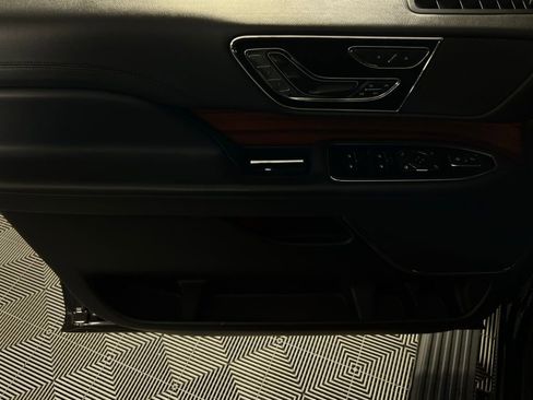 Used 2024 Lincoln Navigator Reserve image 25