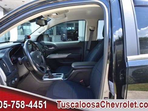 Used 2022 Chevrolet Colorado LT w/ Chrome Appearance Package AWD/4WD image 21