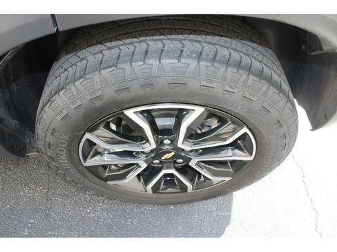 Used 2023 Chevrolet TrailBlazer ACTIV w/ Convenience Package image 9