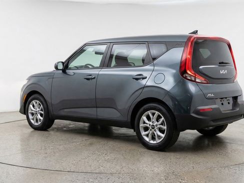 Used 2025 Kia Soul LX w/ LX Technology Package FWD image 6