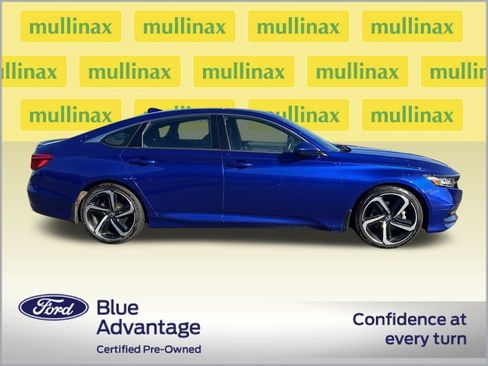 Used 2019 Honda Accord Sport image 2