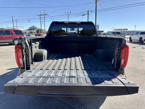 Used 2022 GMC Sierra 1500 SLT image 5