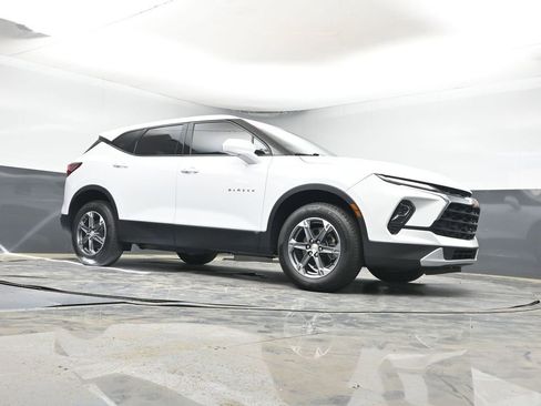 Used 2025 Chevrolet Blazer LT image 35