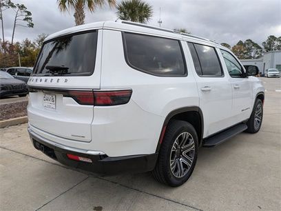 Certified 2024 Jeep Wagoneer Series II w/ Flexible Seating Group