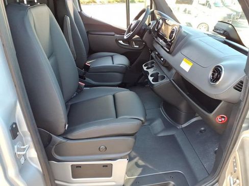 New 2026 Mercedes-Benz Sprinter 2500 image 17