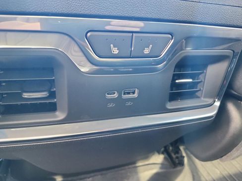 New 2026 GMC Sierra 2500 SLT w/ SLT Premium Package image 13