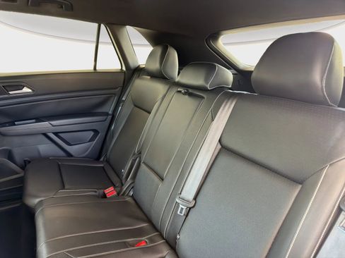 Used 2020 Volkswagen Atlas Cross Sport SE FWD image 13