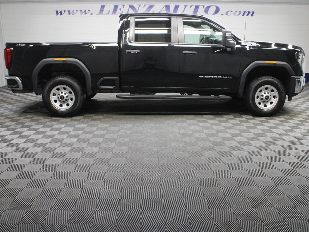 Used 2024 GMC Sierra 2500 Pro AWD/4WD image 2