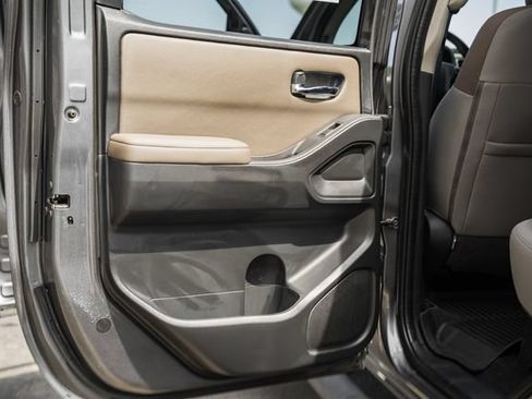 Used 2022 Nissan Frontier SV w/ Technology Package AWD/4WD image 34