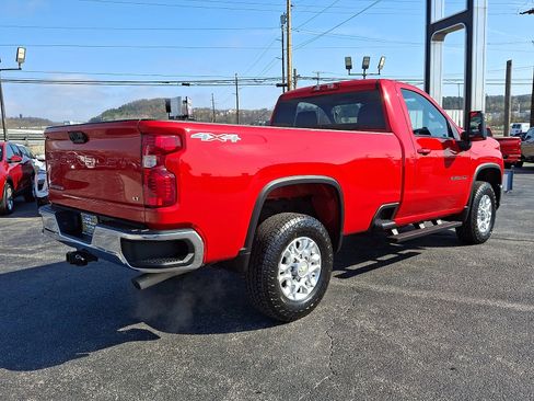 Used 2024 Chevrolet Silverado 2500 LT AWD/4WD image 8