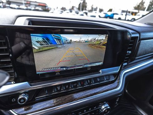 Used 2024 GMC Sierra 3500 SLE w/ SLE Convenience Package image 27