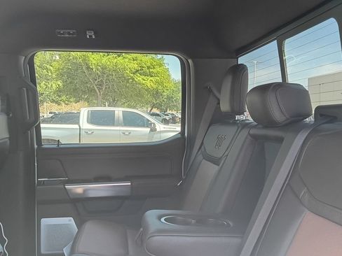 Used 2025 Ford F350 King Ranch w/ FX4 Off-Road Package AWD/4WD image 15