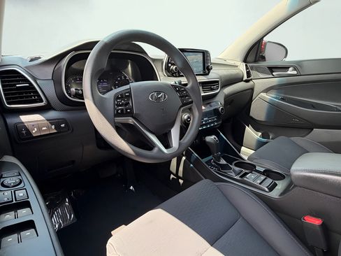 Used 2019 Hyundai Tucson Sport FWD image 18