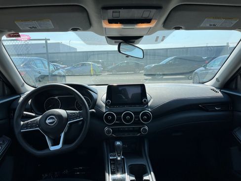 Used 2025 Nissan Sentra SV image 32