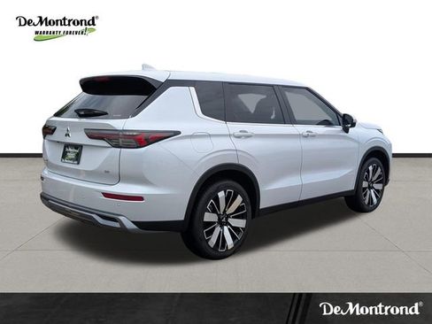 New 2025 Mitsubishi Outlander SE AWD/4WD image 5