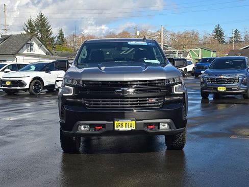 Certified 2021 Chevrolet Silverado 1500 LT Trail Boss w/ LPO, Dark Essentials Package image 3