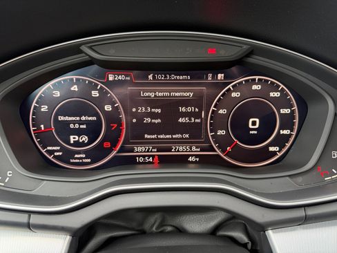 Used 2020 Audi Q5 2.0T Titanium Premium Plus w/ Premium Plus Package image 11