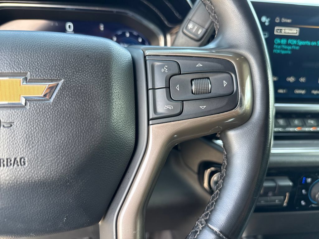 Used 2024 Chevrolet Silverado 2500 High Country w/ Technology Package AWD/4WD image 17