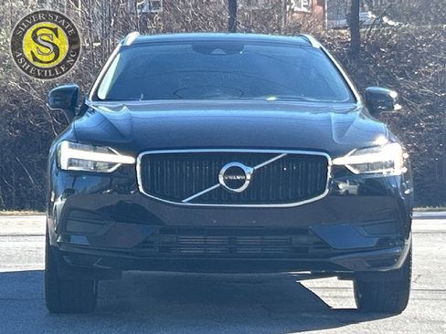 Used 2019 Volvo XC60 T6 Momentum w/ Multimedia Package image 2