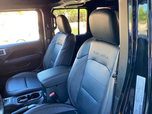 Used 2023 Jeep Wrangler Sahara w/ Cold Weather Group image 27