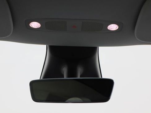 Used 2021 Tesla Model Y Long Range image 23