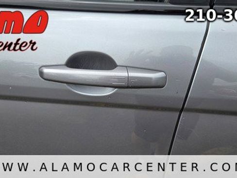 Used 2015 Land Rover Range Rover Evoque Pure Plus image 10