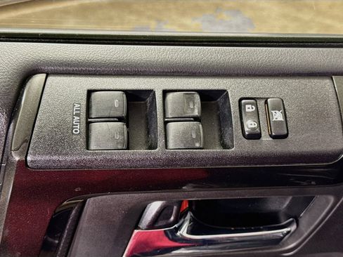 Used 2018 Toyota 4Runner TRD Off-Road Premium w/ Convenience Package AWD/4WD image 16