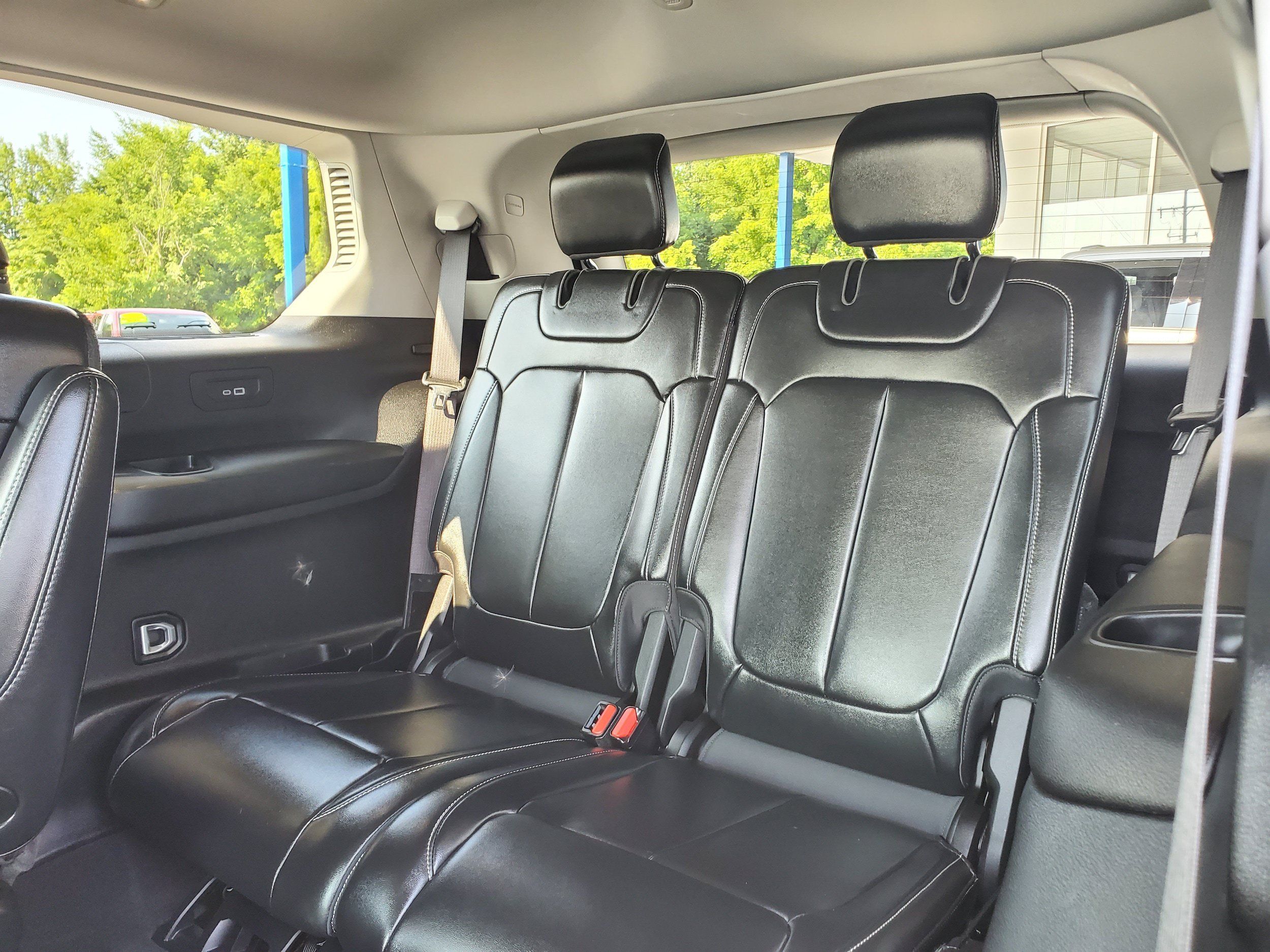 Used 2021 Jeep Grand Cherokee L Limited AWD/4WD image 24
