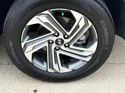 Certified 2023 Hyundai Santa Fe SEL w/ Premium Package image 9