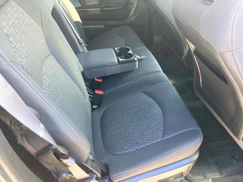 Used 2014 GMC Acadia SLE image 18