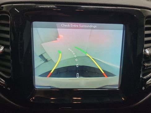 Used 2018 Jeep Compass Limited w/ Navigation Group image 27