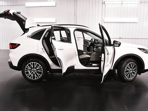 New 2025 Ford Escape SE w/ PHEV Premium Package image 52