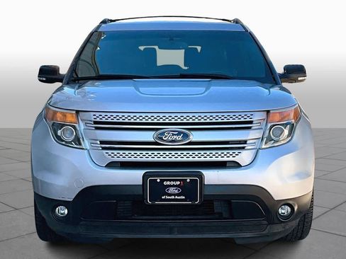 Used 2014 Ford Explorer XLT w/ Equipment Group 202A image 4