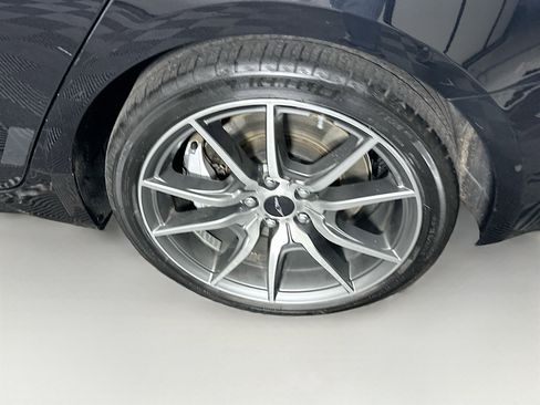 Used 2024 Genesis G70 2.5T image 11