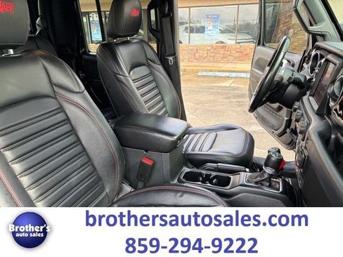 Used 2022 Jeep Gladiator Rubicon w/ LED Lighting Group AWD/4WD image 41