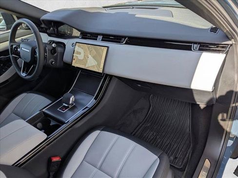 Certified 2026 Land Rover Range Rover Evoque Dynamic SE AWD/4WD image 24