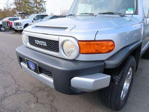 Used 2007 Toyota FJ Cruiser 4WD image 8