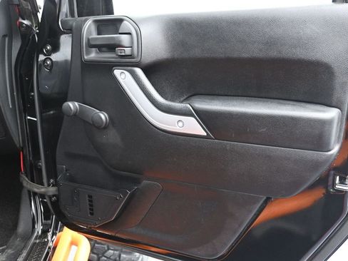 Used 2015 Jeep Wrangler Unlimited Sport w/ Connectivity Group image 25