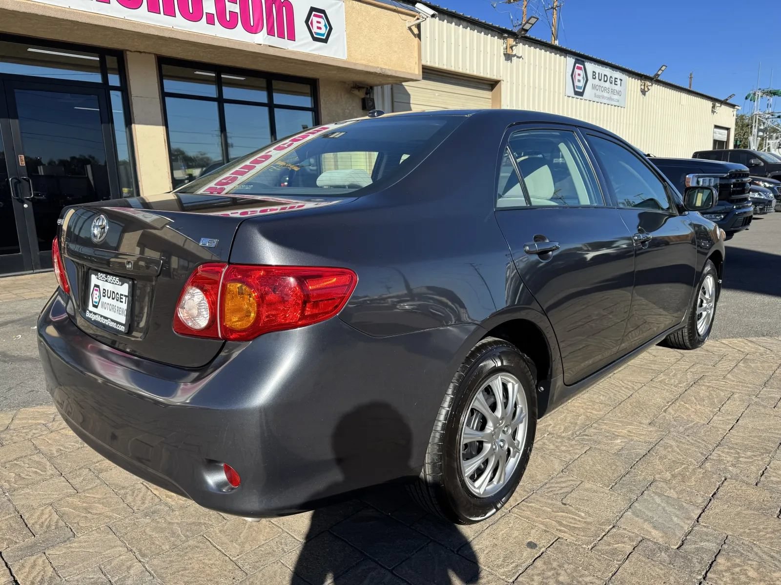 Used 2009 Toyota Corolla LE w/ All Weather Guard Pkg FWD image 2