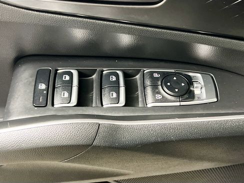 Used 2022 Kia Sorento LX image 16