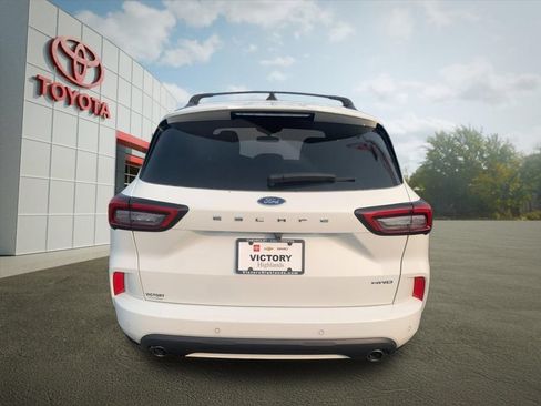 Used 2024 Ford Escape ST-Line w/ Tech Pack #1 AWD/4WD image 4