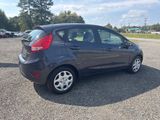 Used 2013 Ford Fiesta SE image 5