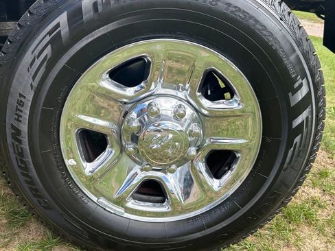 Used 2017 RAM 2500 SLT image 41