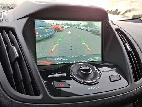 Used 2019 Ford Escape Titanium image 24